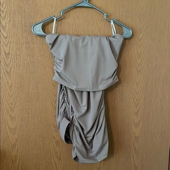 SHEIN Tan Strapless Two Piece scrunched sides Dresses - Picture 2 of 5